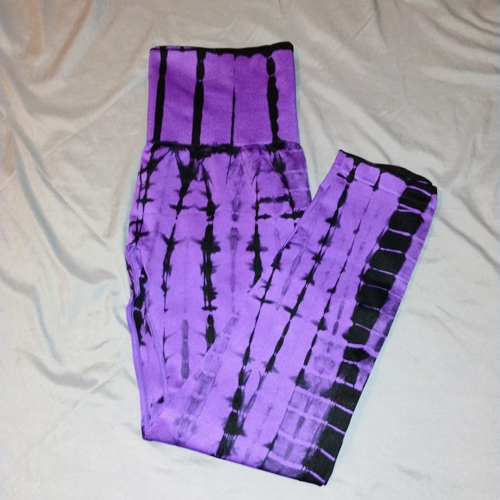 L Yelete Purple and Black Tie-Dye Leggings